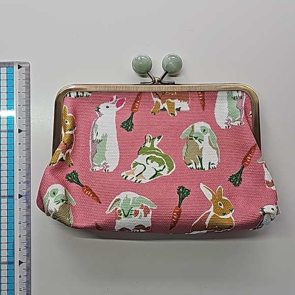 Ayanokoji pink rabbit pouch - Picture 2 of 5